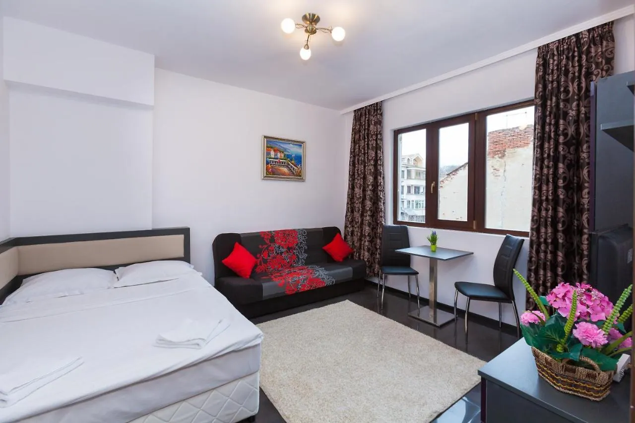 Central Beach Guest Rooms Burgas Apartment