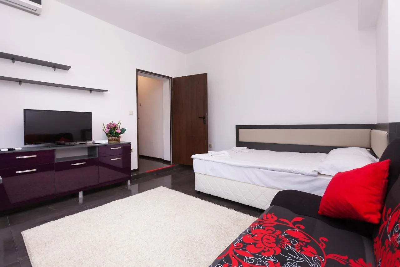 Central Beach Guest Rooms Burgas